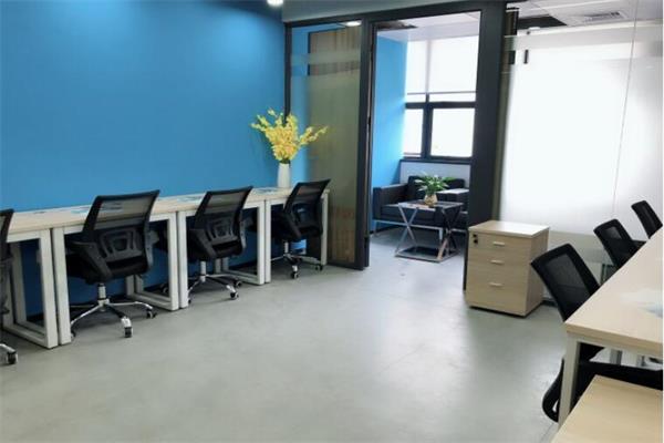 整齊干凈的辦公室環境